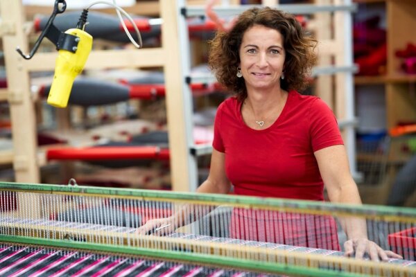 A visit to the CHICO weaving mill: where the shuttle flips back and forth - 