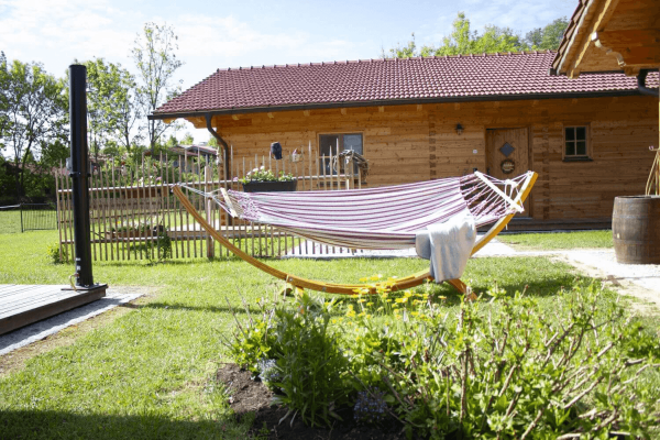 Sonne, Regen, Wind: Wetterfeste Hängematten halten jeder Witterung stand - Wetterfeste Outdoor-Hängematte für draußen - CHICO Blog