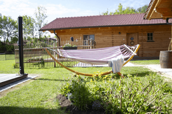 Sonne, Regen, Wind: Wetterfeste Hängematten halten jeder Witterung stand - Wetterfeste Outdoor-Hängematte für draußen - CHICO Blog
